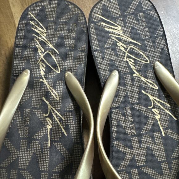 Michael Kors Jet Set Signature Flip Flops Brown/Gold Logo Rubber Sole Women 10M - Picture 9 of 9